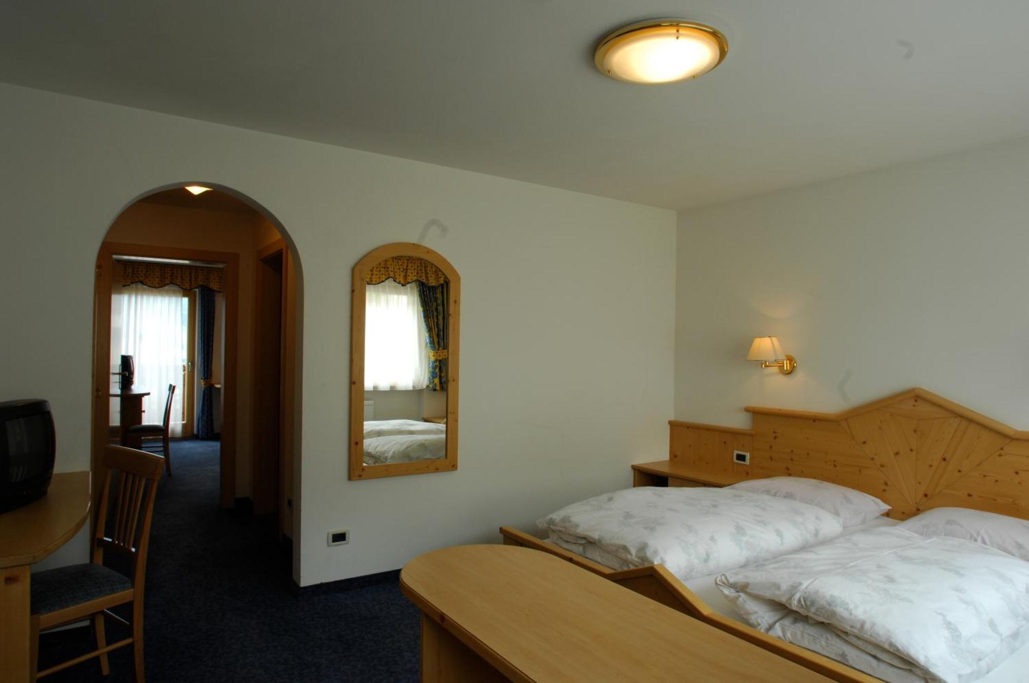 Hotel Falzares ซานกัสซิอาโน ภายนอก รูปภาพ