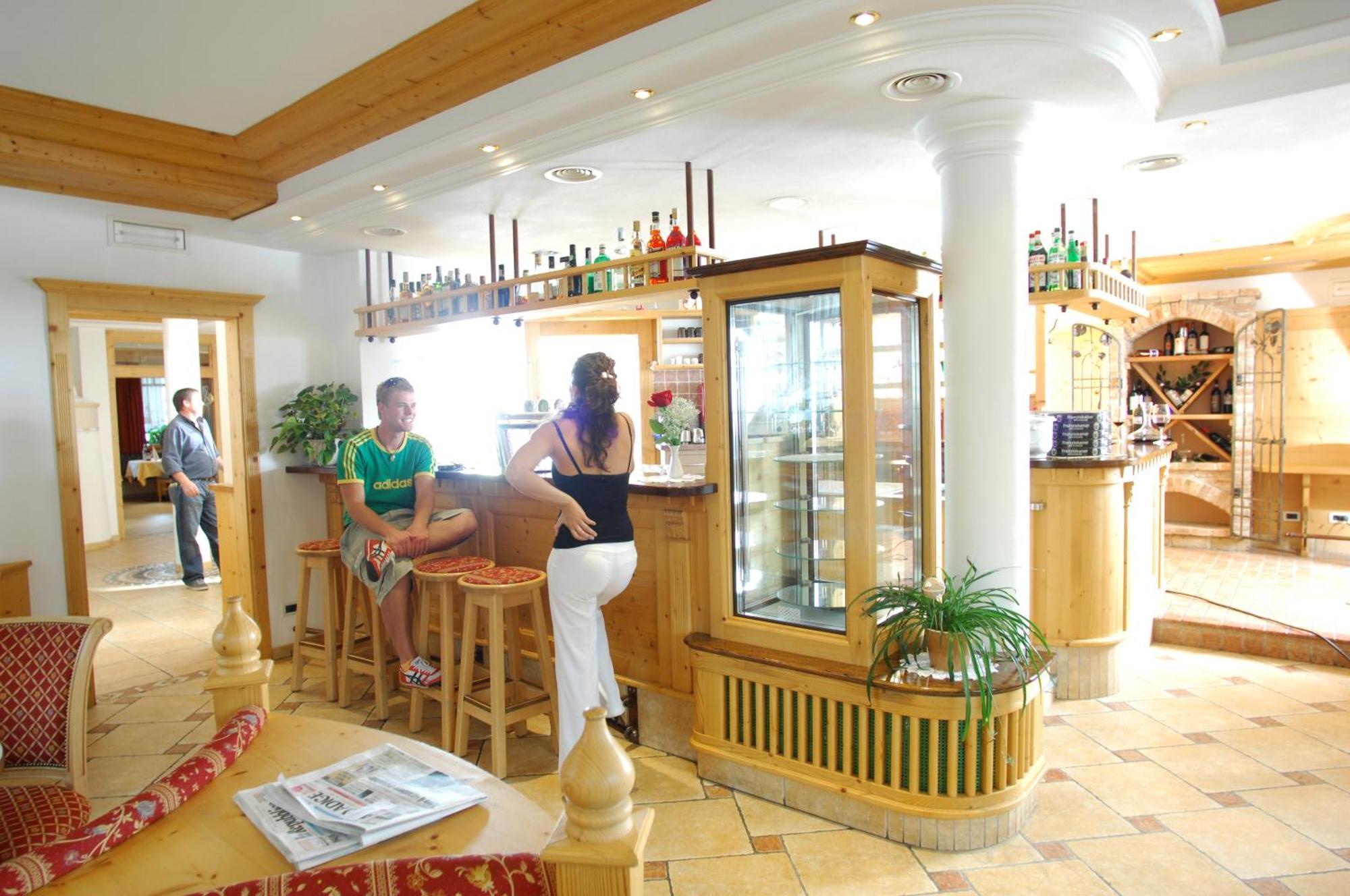 Hotel Falzares ซานกัสซิอาโน ภายนอก รูปภาพ