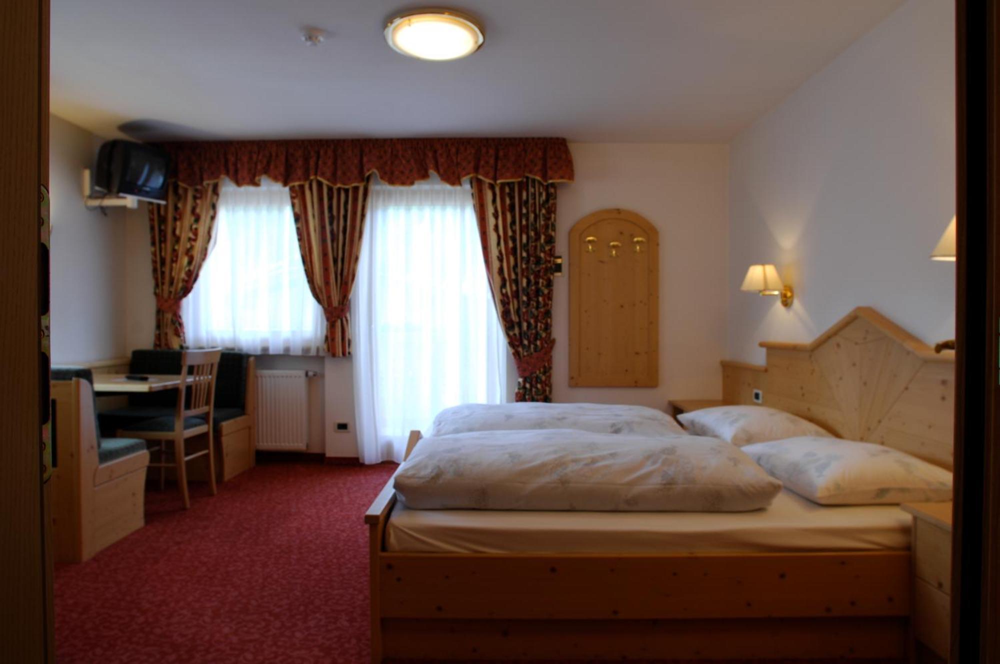 Hotel Falzares ซานกัสซิอาโน ภายนอก รูปภาพ